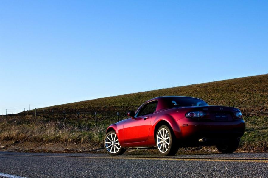  Mazda MX-5 Hardtop 2008 года  (фото 4 из 22)